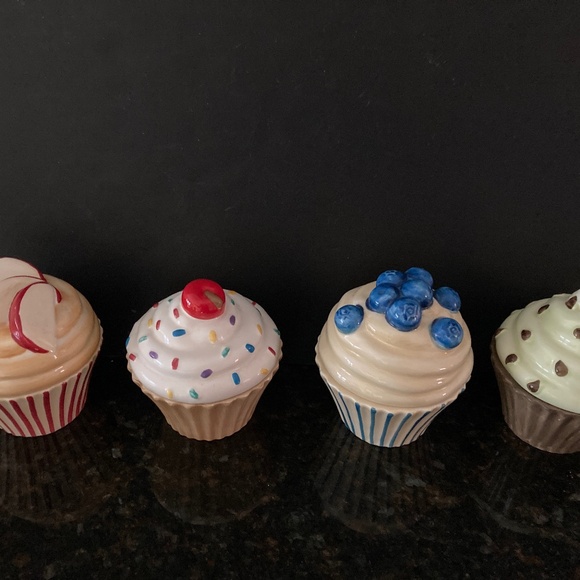 Valerie Parr Hill 4 Cupcake Candles/Apple/Sprinkle/Blueberry/Chocolate Chip/NEW! - Picture 2 of 4